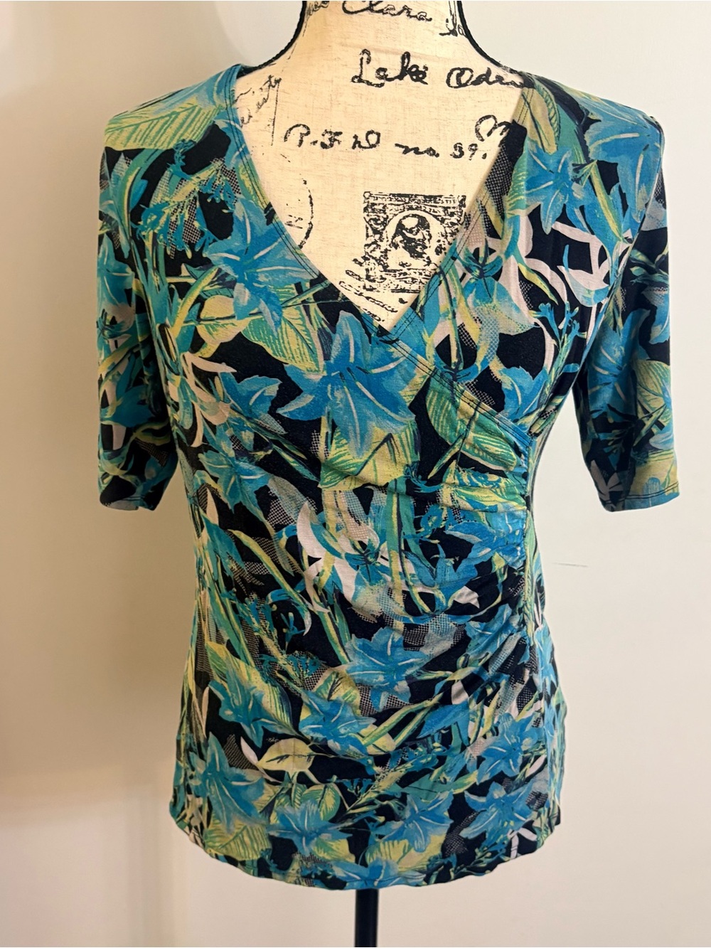 Dana Buchman Floral V-Neck Short Sleeve Top in Teal, Blue and Green